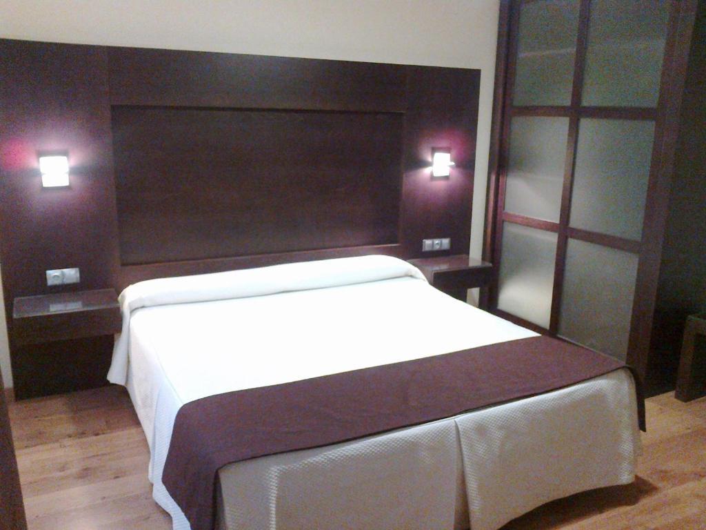 Hotel Anabel Baza Bagian luar foto