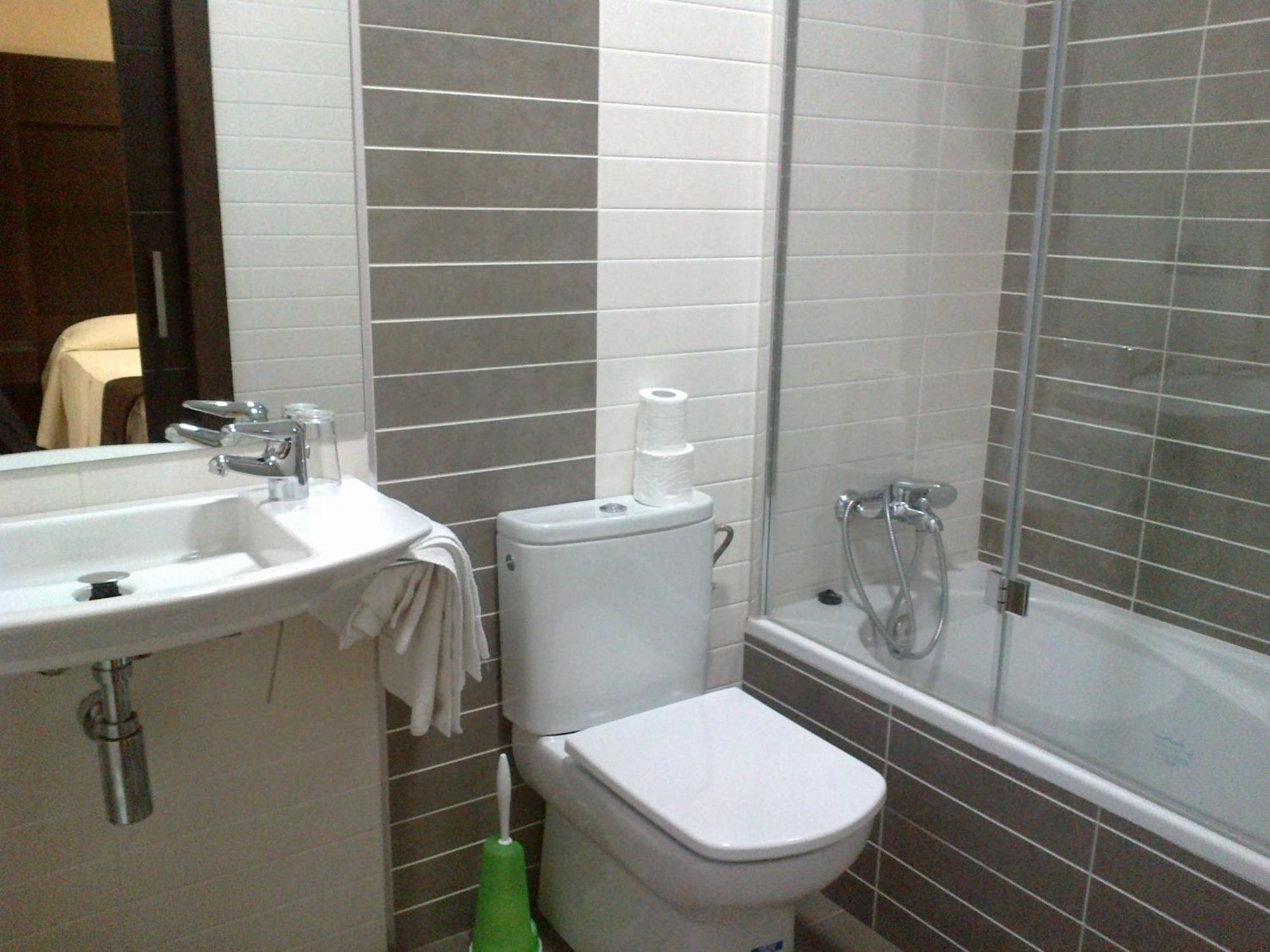 Hotel Anabel Baza Bagian luar foto