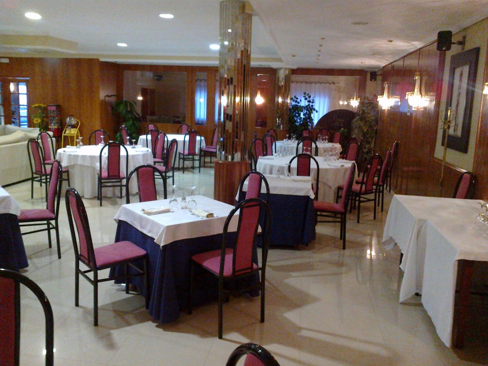 Hotel Anabel Baza Bagian luar foto